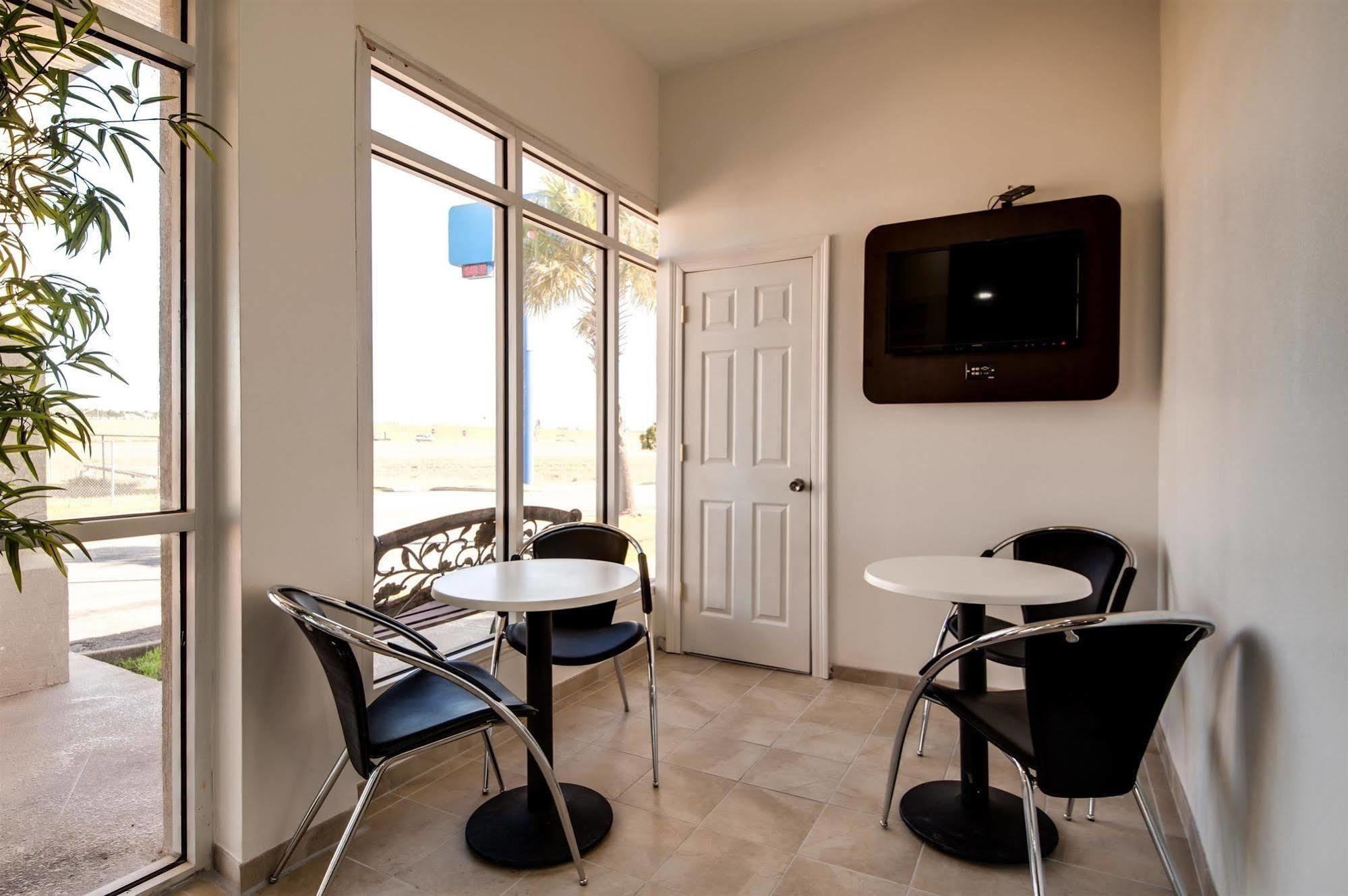 Motel 6-Jennings, La Luaran gambar