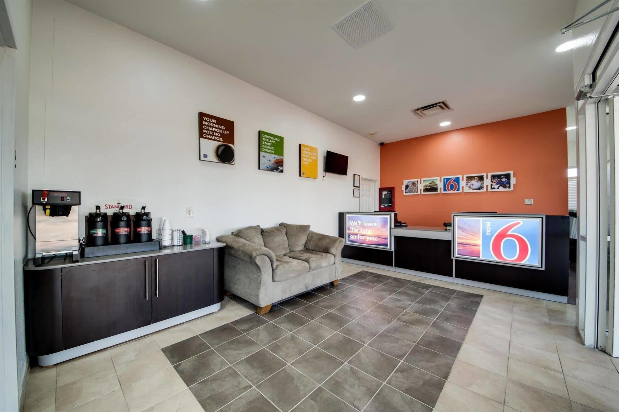 Motel 6-Jennings, La Luaran gambar